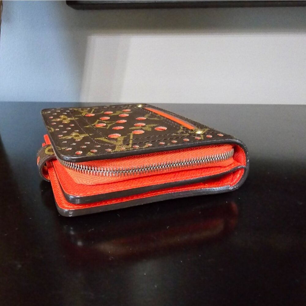 EUC Authentic RARE Limited Edition LV Perforated Wallet (full Inclusion) - Picture 6 of 15